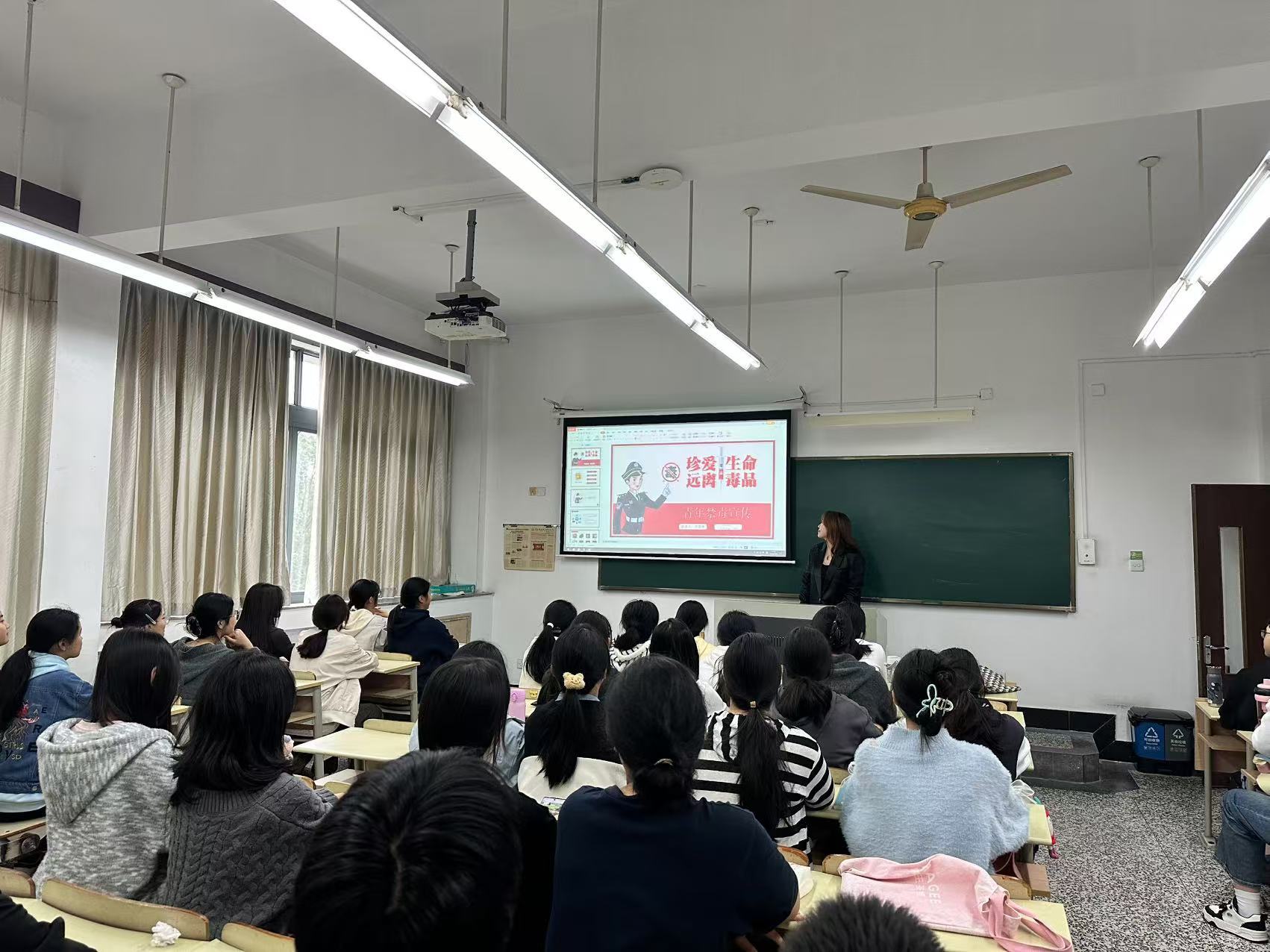 176da83a50b1fc93fa865db287b4055.jpg 176da83a50b1fc93fa865db287b4055.jpg