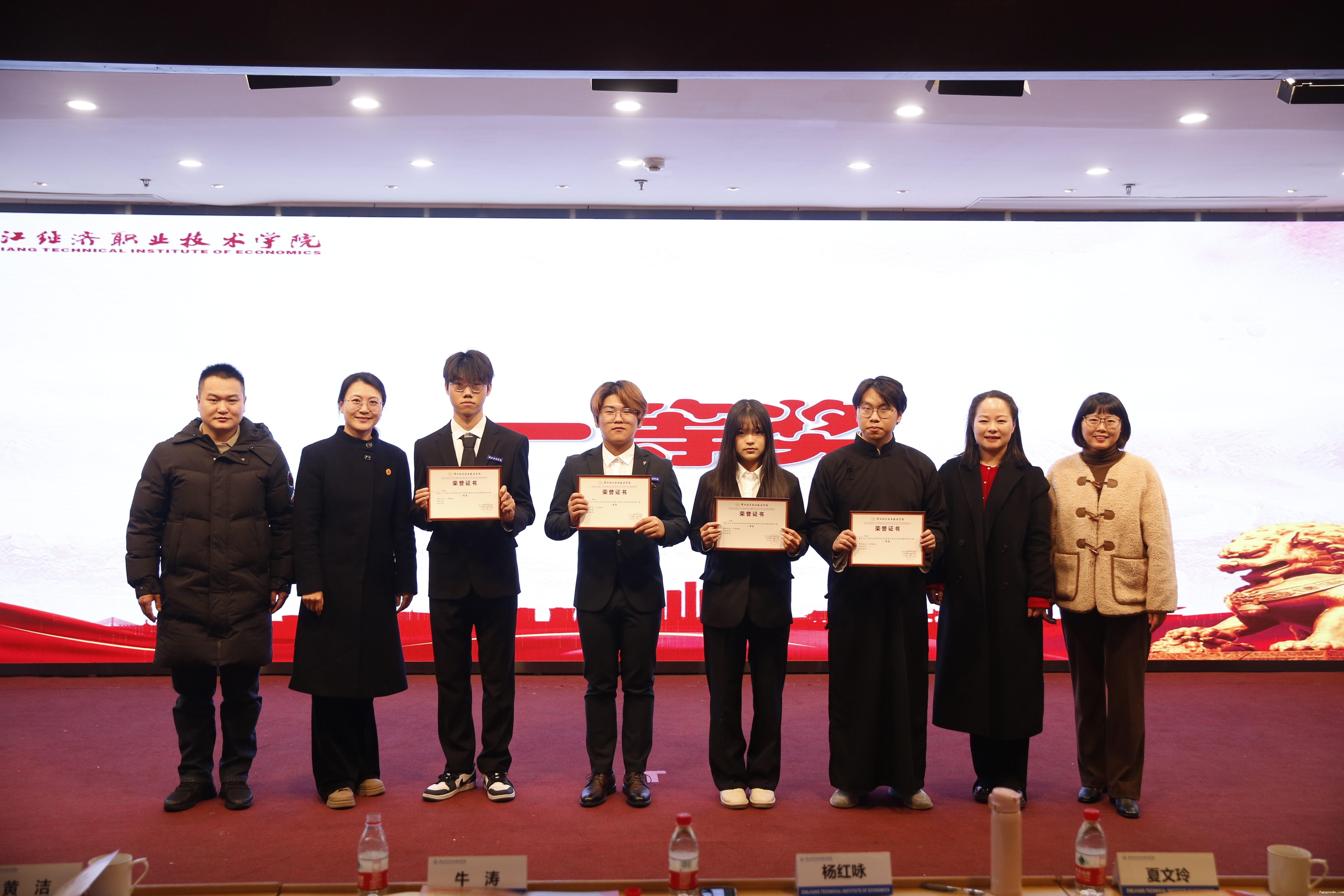 _95A1498.JPG _95A1498.JPG