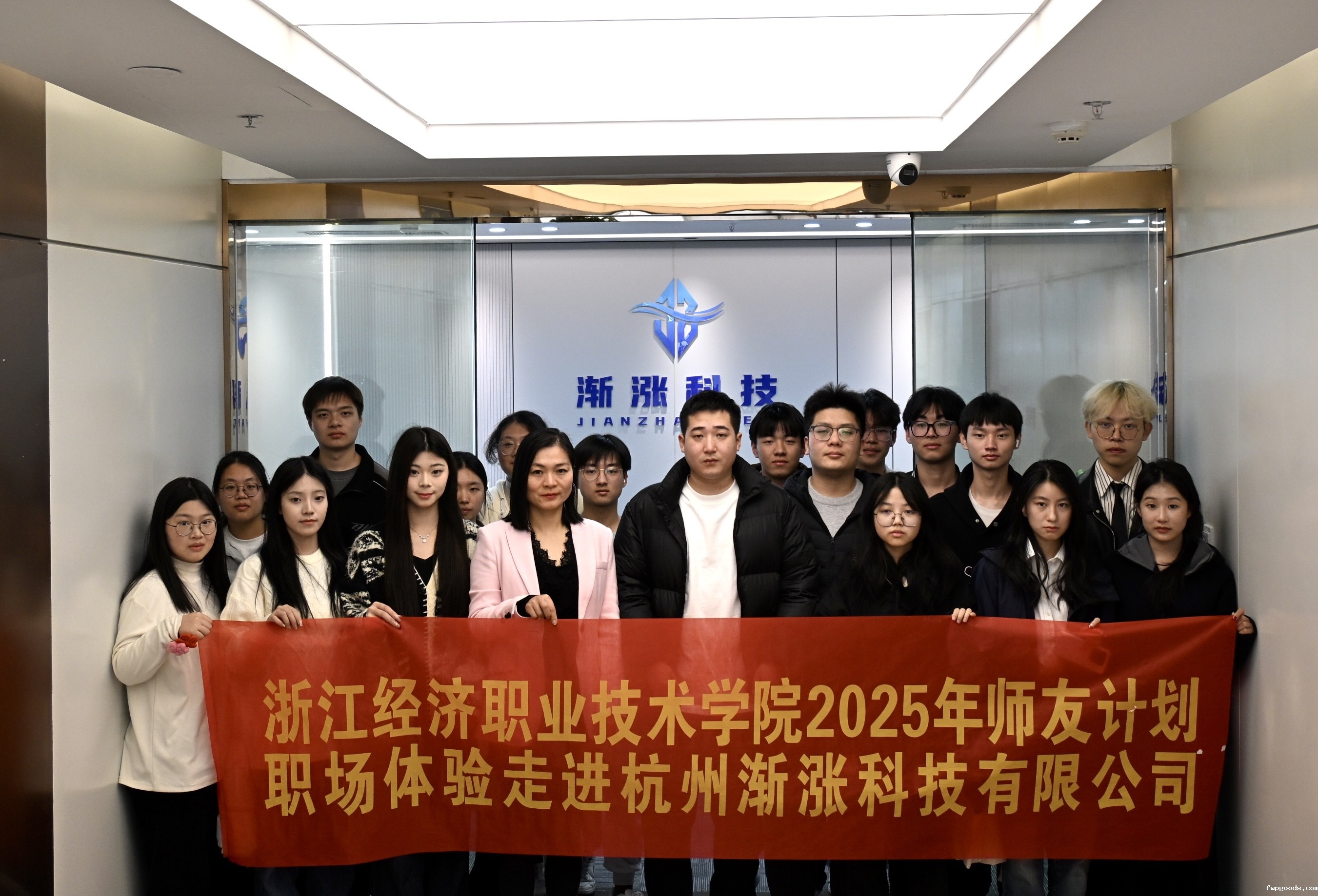 1743573526526777.jpg 1.jpg